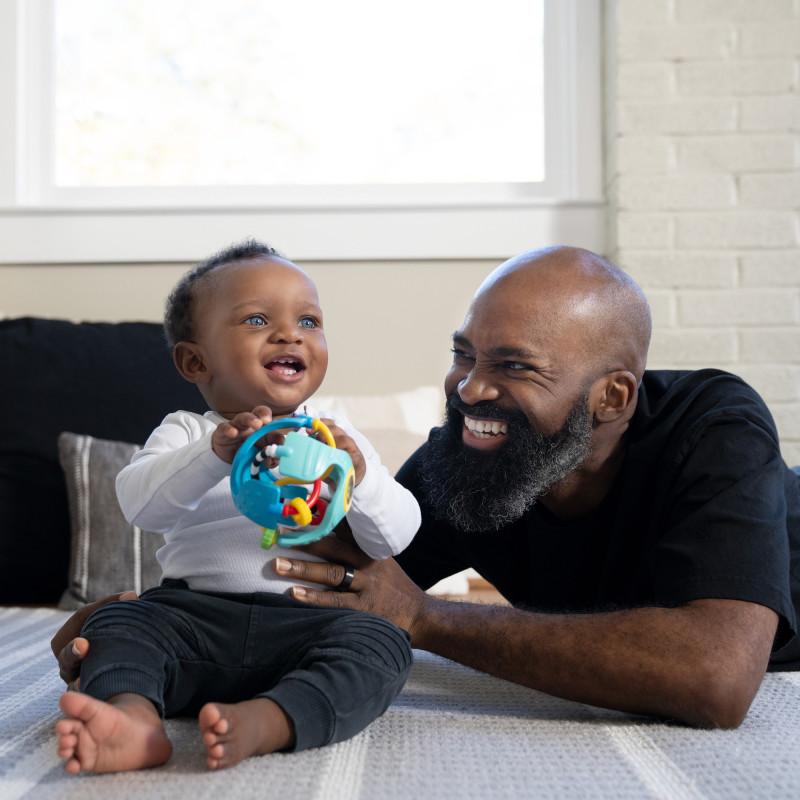 Брязкальце Baby Einstein Rattle & Sense