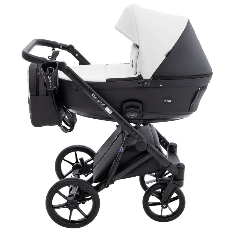 Універсальна коляска 2 в 1 Bair Kiwi Plus ECO bkp-51/15 білий/чорний