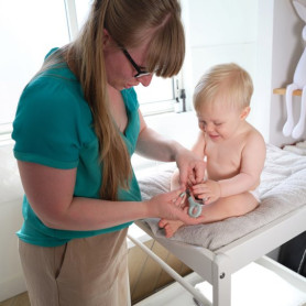 Щипчики BEBE CONFORT Ергономічні для нігтів Lovely Donkey Green