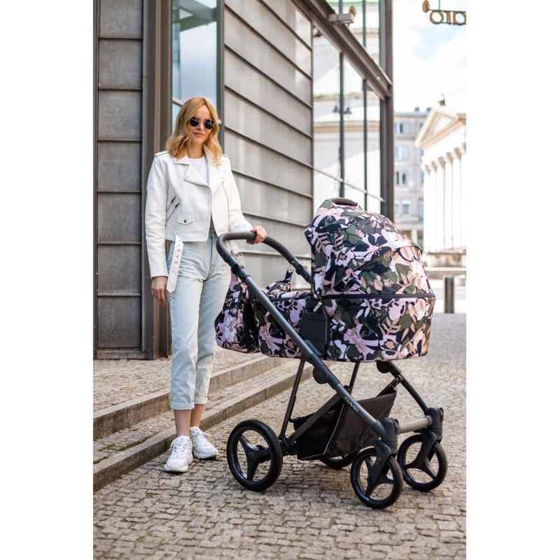 Універсальна коляска 2 в 1 Bebetto Flavio Pro 06/чорна