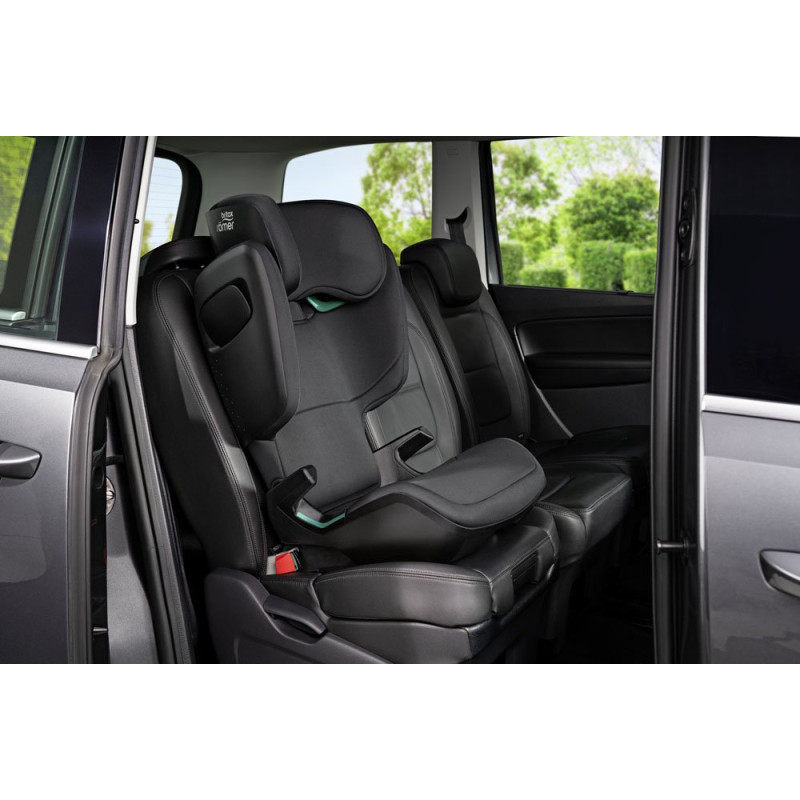 Автокрісло BRITAX-ROMER KIDFIX M i-SIZE Cosmos Black