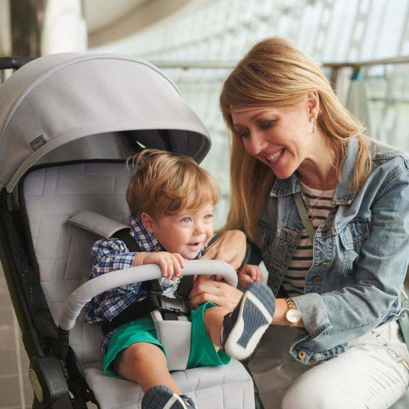 Прогулянкова коляска Chicco WE сіра