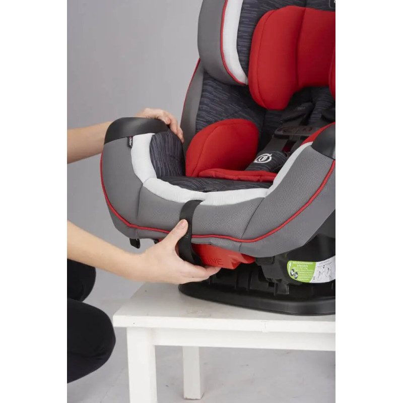 Автокрісло Evenflo Symphony DLX авт - Hartford Red група від 2,2 до 49,8 кг