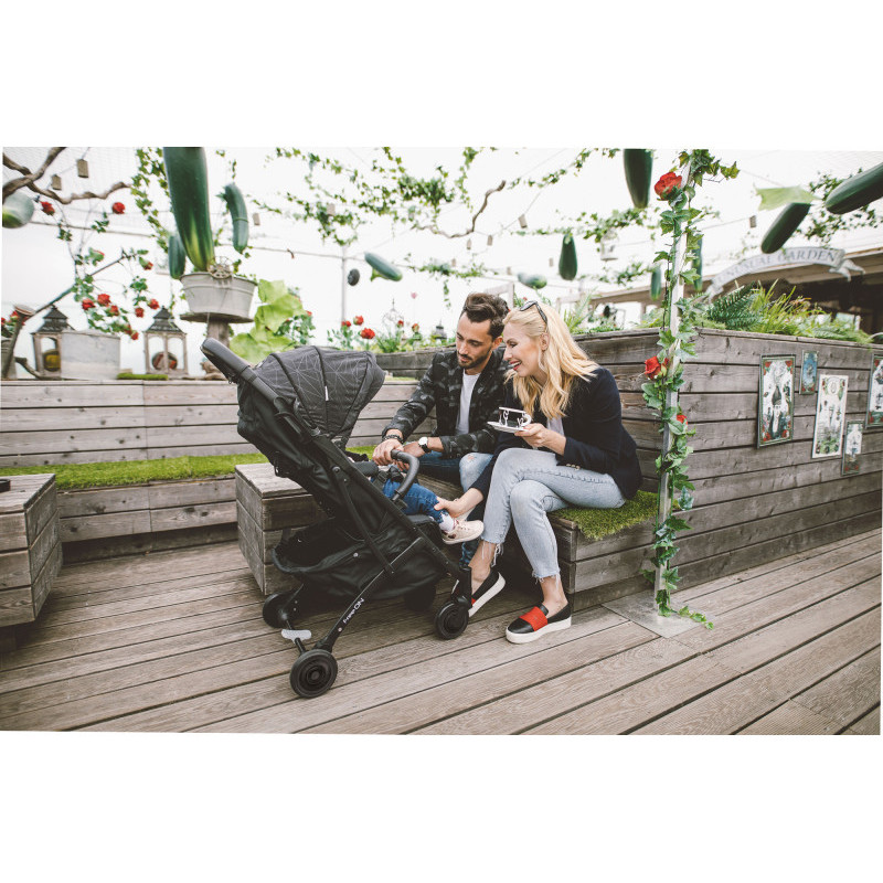 Коляска для дитини FreeON Diamond black