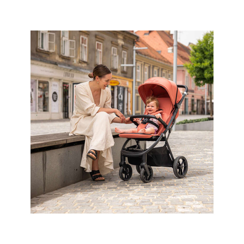 Коляска для дитини прогулянкова FreeON Dynamic pink