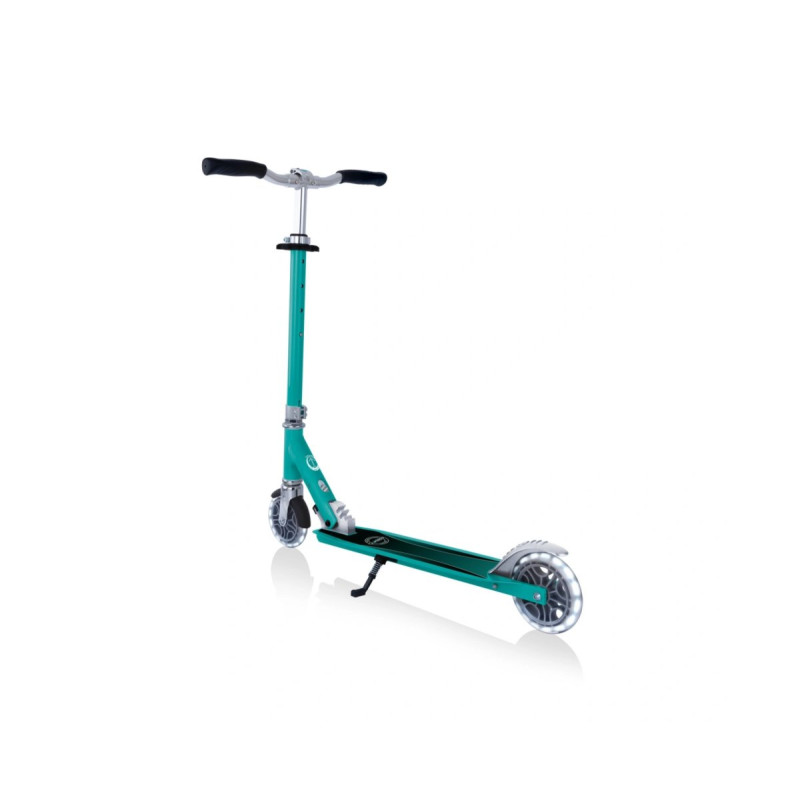 Самокат GLOBBER FLOW ELEMENT LIGHTS, нефритовий, колеса з підсвіткою, до 100кг, 5+, 2 колеса