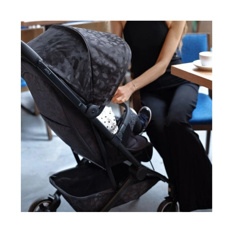 Прогулянкова коляска Joolz Aer+ Special Chic renaissance Black