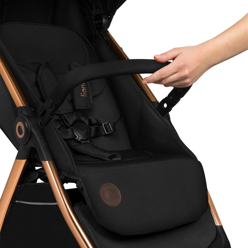 Прогулянкова коляска Lionelo Ingrid Black Onyx