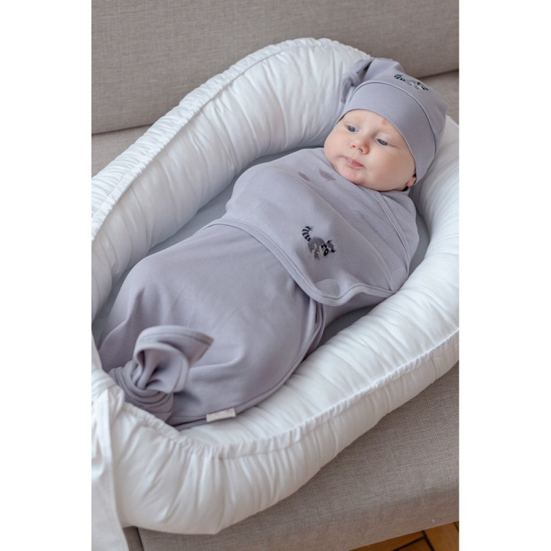 Пелюшка MagBaby Безрозмірна на липучках з шапочкою Каспер єнот