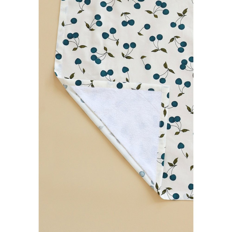 Слинявчик MagBaby Накидка для годування з сумочкою-чохлом вишня на молочному