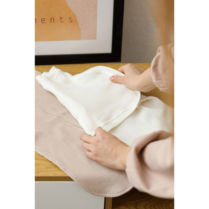 Пелюшка MagBaby Євро на липучках з шапочкою Strip, 0-3 міс молочна