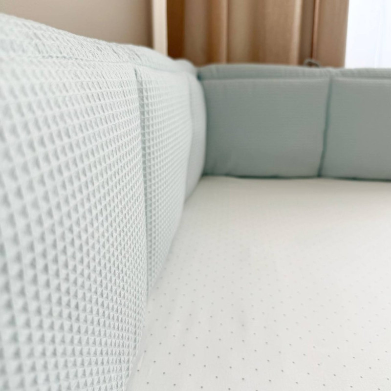 Бортик Msonya у ліжко унісекс однотонний айс