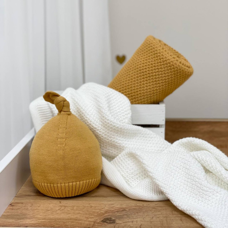 Шапка Msonya в'язана з помпоном 39 гірчиця