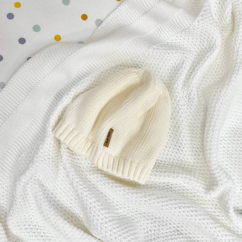 Шапка Msonya в'язана із зіркою 39 молочний