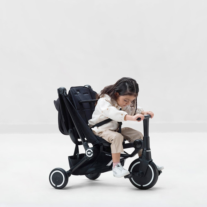 Прогулянкова коляска smarTrike Traveler Onyx Black